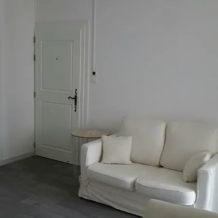 Apartment Pap2s *